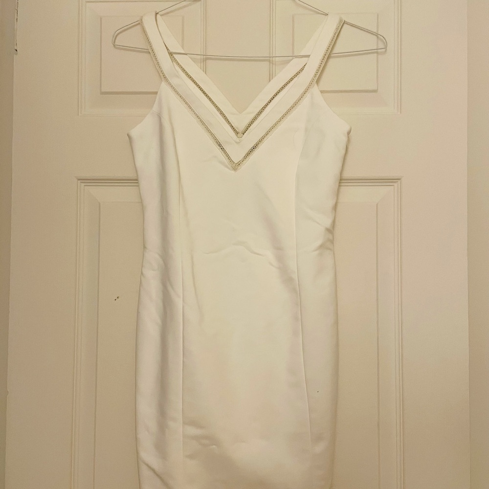 ✂️SOLD✂️Zara white mini dress in good condition